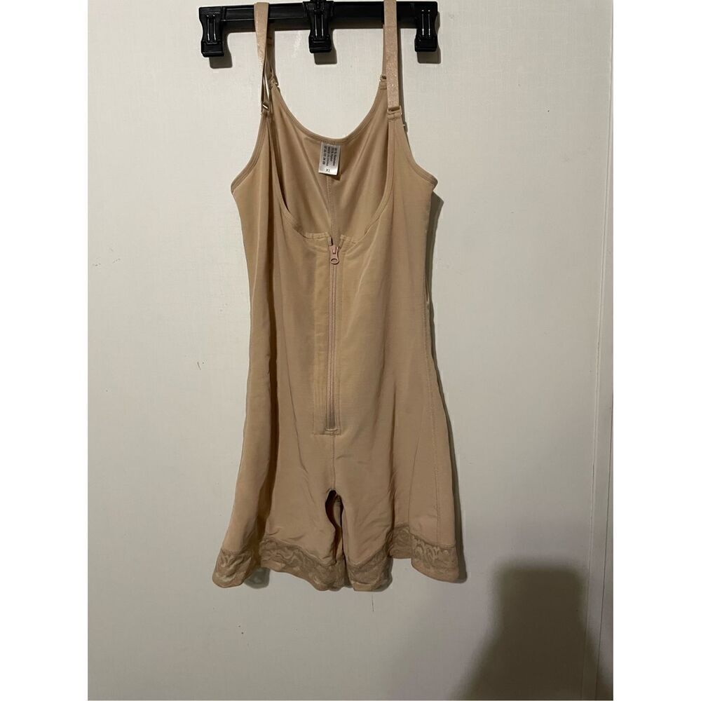 NWOT Unbranded Women’s XL Tan Shapewear Bodysuit One Piece Shorts Stretch